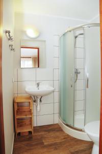 Ванная комната в 4 STRONY ŚWIATA Pokoje i Apartamenty