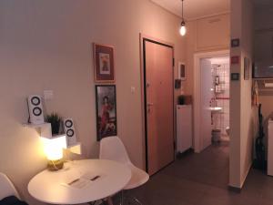 Foto da galeria de Koukaki ideal studio for 2 em Atenas
