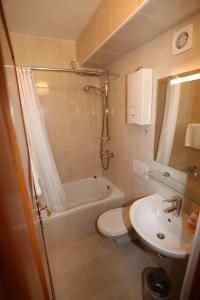 Kúpeľňa v ubytovaní Antunini Studio Apartment + 31 fotografií