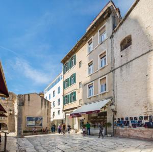 Budova, v ktorej sa apartmán nachádza
