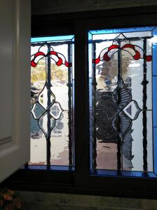 タベルネス・デ・ラ・バルディグナにあるPrecioso chalet en la playa de Tavernes de la Valldignaのステンドグラス窓