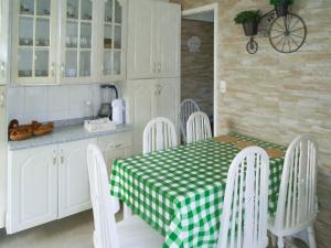 Кухня или кухненски бокс в Casa com 2 Quartos em Serra Negra