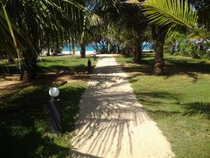 Zahrada ubytování Villa Nilaveli Cabana