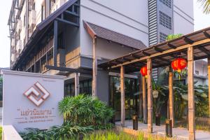 Bangunan di mana terletaknya hotel
