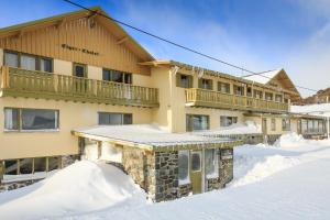 Gallery image of Eiger Chalet in Perisher Valley