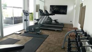 Fitness centrum a/nebo fitness zařízení v ubytování Baan Koo Kiang by Sudarat
