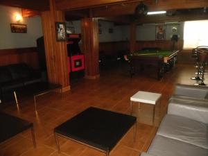 Biliár nebo kulečník v ubytování Hotel Vivi Palace