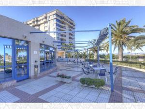Gallery image of Suntimes Patacona Beach in Valencia