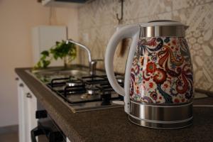 A kitchen or kitchenette at La Casetta