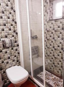 Koupelna v ubytování APPARTEMENT "DINA" Kélibia + 18 fotografií