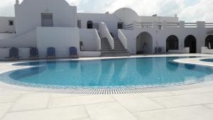Bazén v ubytování Villa Iliovasilema Santorini nebo v jeho okolí