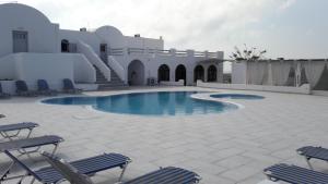 Bazén v ubytování Villa Iliovasilema Santorini nebo v jeho okolí