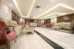 Posezení v ubytování Burj Al Saif Hotel ـ فندق برج السيف