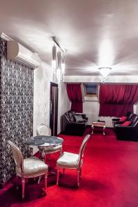 Posezení v ubytování Hotel Lord Dębica