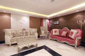 Posezení v ubytování Burj Al Saif Hotel ـ فندق برج السيف