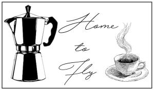 Zestaw do parzenia kawy i herbaty w obiekcie Home To Fly