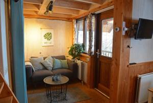 TV a/nebo společenská místnost v ubytování Camping De Koeksebelt