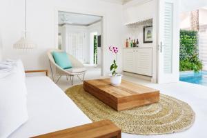 Bassein majutusasutuses Couples Tower Isle või selle lähedal