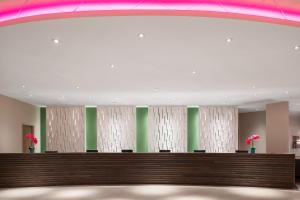 O saguão ou recepção de Avanti Palms Resort And Conference Center