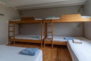 Krevet ili kreveti u jedinici u okviru objekta Isafjordur Hostel