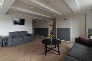 Posezení v ubytování Isafjordur Hostel