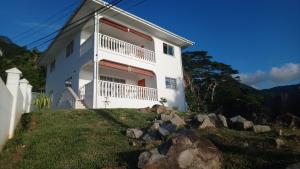 Gallery image of Jbillaselfcatering in Beau Vallon