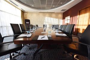 Kawasan bisnes dan/atau bilik persidangan di Absolute Hotel Limerick