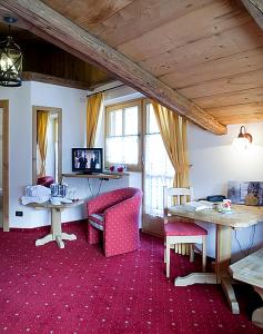 TV a/nebo společenská místnost v ubytování Hotel Garni San Nicolò