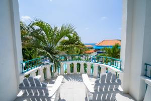 Svalir eða verönd á Franklyn D Resort & Spa All Inclusive