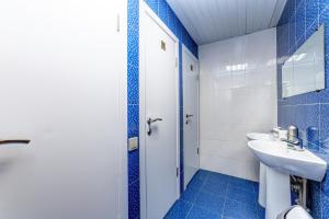 Ванная комната в Shabolovka Hotel