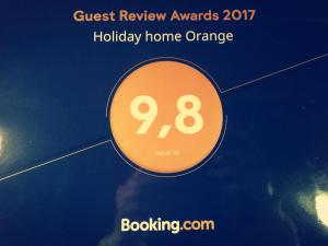 Certifikát, ocenenie alebo iný dokument vystavený v ubytovaní Holiday home Orange with heated pool and parking