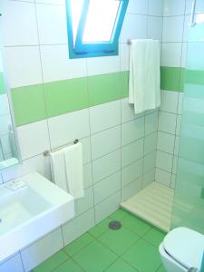 A bathroom at Apartamentos Monteparaiso