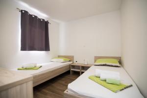 Postel nebo postele na pokoji v ubytování Luxury Mobile Homes Liza
