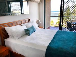Кровать или кровати в номере Waterview Resort