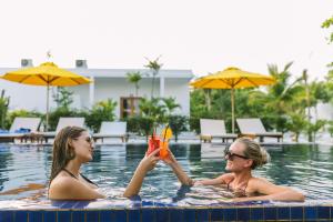Majutusasutuse Long Set Resort külastajad