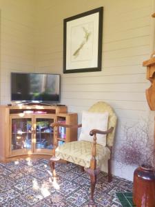 A seating area at Leader Valley Cottage - A Tranquil Retreat For Two