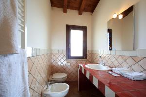 Kupatilo u objektu Casale Madeccia
