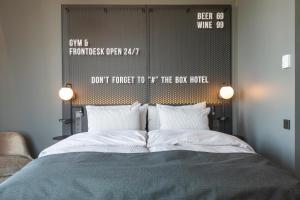 Ένα ή περισσότερα κρεβάτια σε δωμάτιο στο Quality Hotel The Box