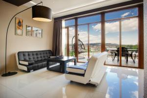 Ruang duduk di Hotel Orion Tbilisi