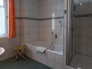 Bilik mandi di Ferienhaus - Strandstr. 24 +59 gambar