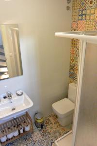Ein Badezimmer in der Unterkunft Casa del Portillo-Centro Histórico