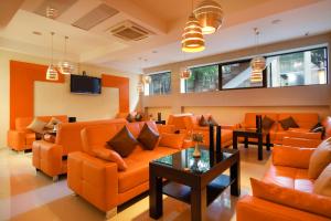 Ruang duduk di Hotel Orion Tbilisi