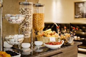Makanan di atau berdekatan hotel