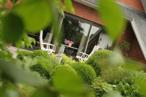 Aed väljaspool majutusasutust B&B Goudsbloempje