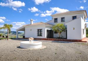 Afbeelding uit fotogalerij van El Capricho Villa Rural Caminito del Rey in Alora