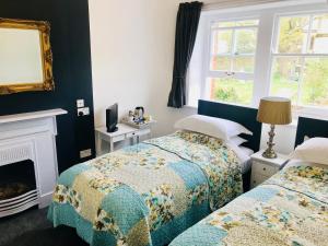 Gallery image of The Nags Head - Room only accommodation in Lyme Regis