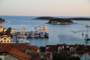Fotografie z fotogalerie ubytování Apartments Sunset v destinaci Hvar