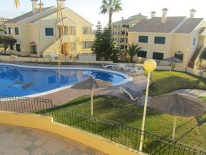 Basen w obiekcie Apartment Campoamor Descansa lub w pobliżu
