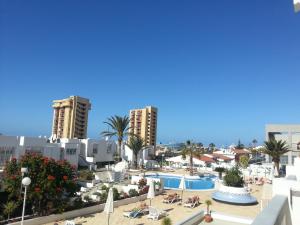 Bazén v ubytování AZAHARA PLAYA -LAS VISTAS BEACH Free Wifi nebo v jeho okolí