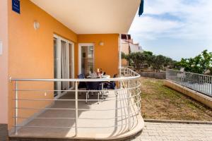 Ein Balkon oder eine Terrasse in der Unterkunft Apartment Jusepe